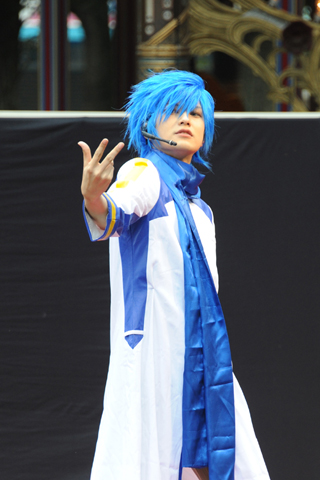 华体会(中国)：价值万余元的棉衣送给村里的学生